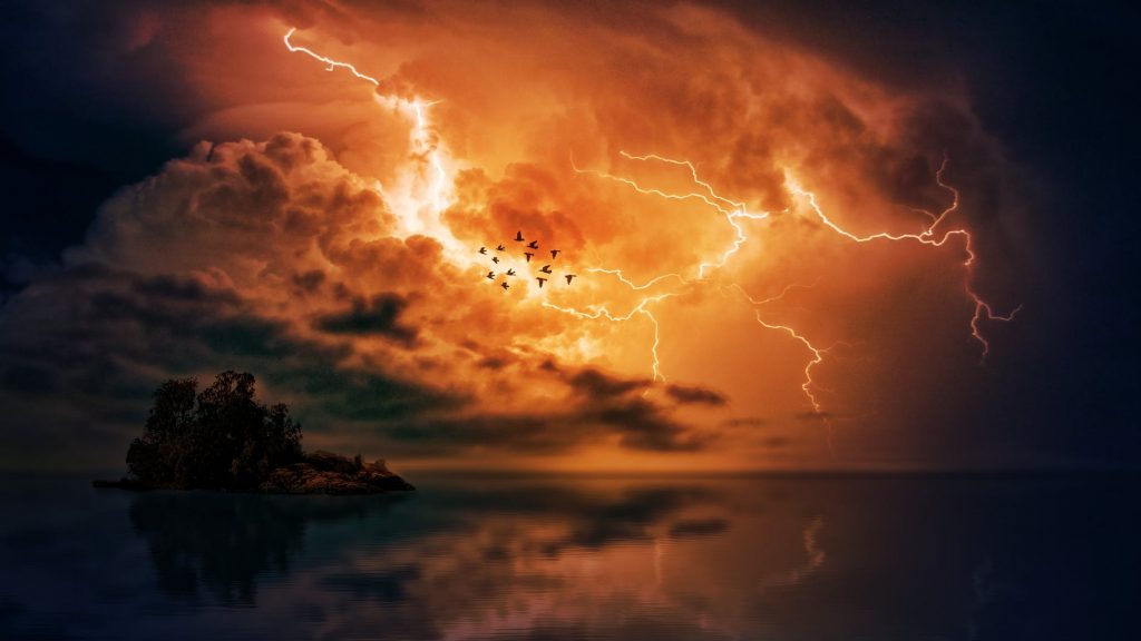 Gold lightning